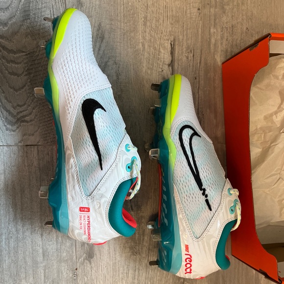 Nike Hyperdiamond 4 Elite Women's Softball Cleats 8.5 - Picture 4 of 7